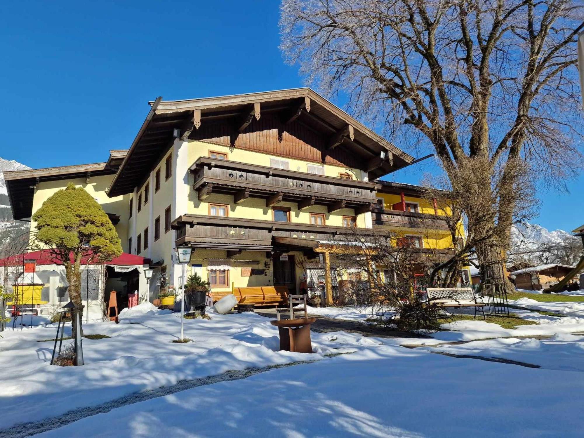 Ferienhotel Lindenhof Leogang Bagian luar foto
