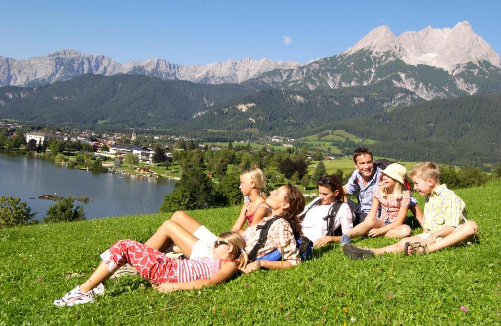 Ferienhotel Lindenhof Leogang Bagian luar foto